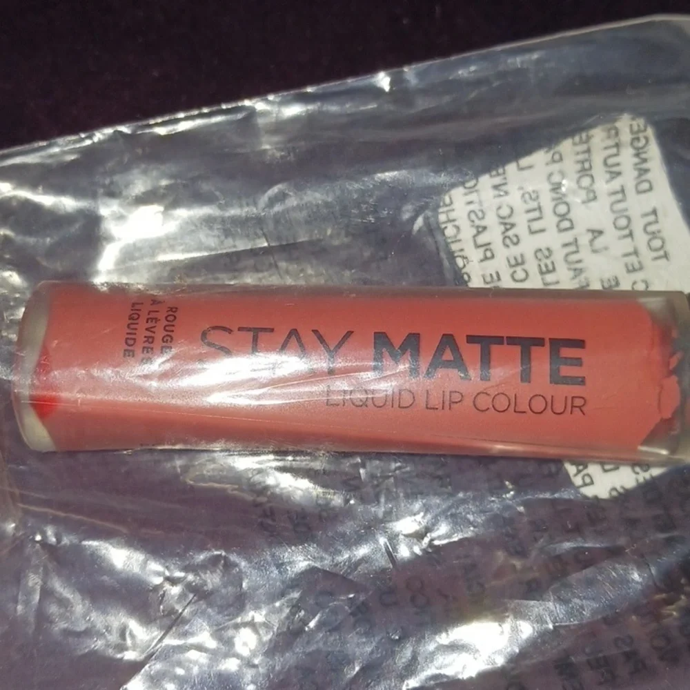 Stay Matte lip colour